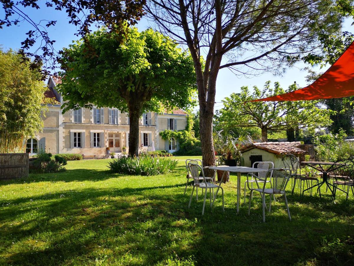 Bed and Breakfast La Burie Saint-Savinien Exteriér fotografie